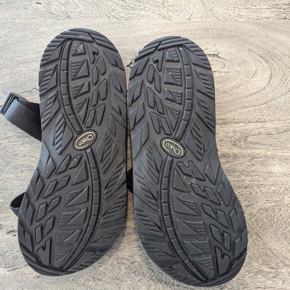New men\'s chacos